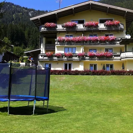 Haus Lechner Aparthotel