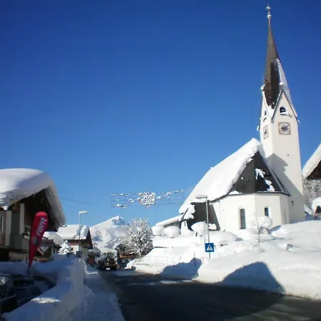 Haus Lechner アパートホテル